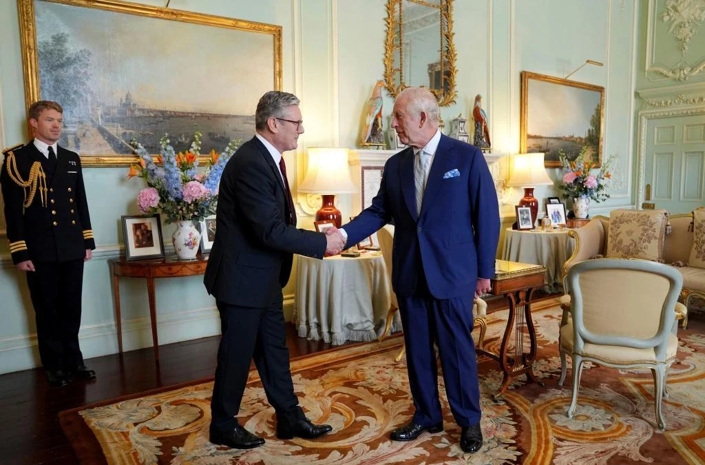 Carlos III, 'el miembro 23 del Gabinete Starmer': la gran sintonía entre el rey y el primer ministro laborista
