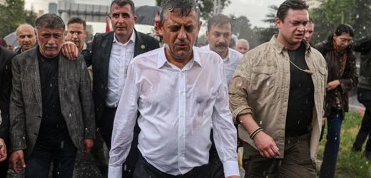 Özgür Özel: »Wir werden sämtliche Mittel ausschöpfen«, um Recep Tayyip Erdoğan zu besiegen