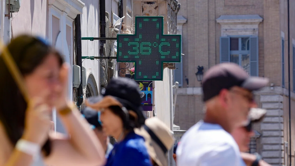 L'anticiclone domina stabilmente sull'Italia, punte di 39°C fino a fine mese