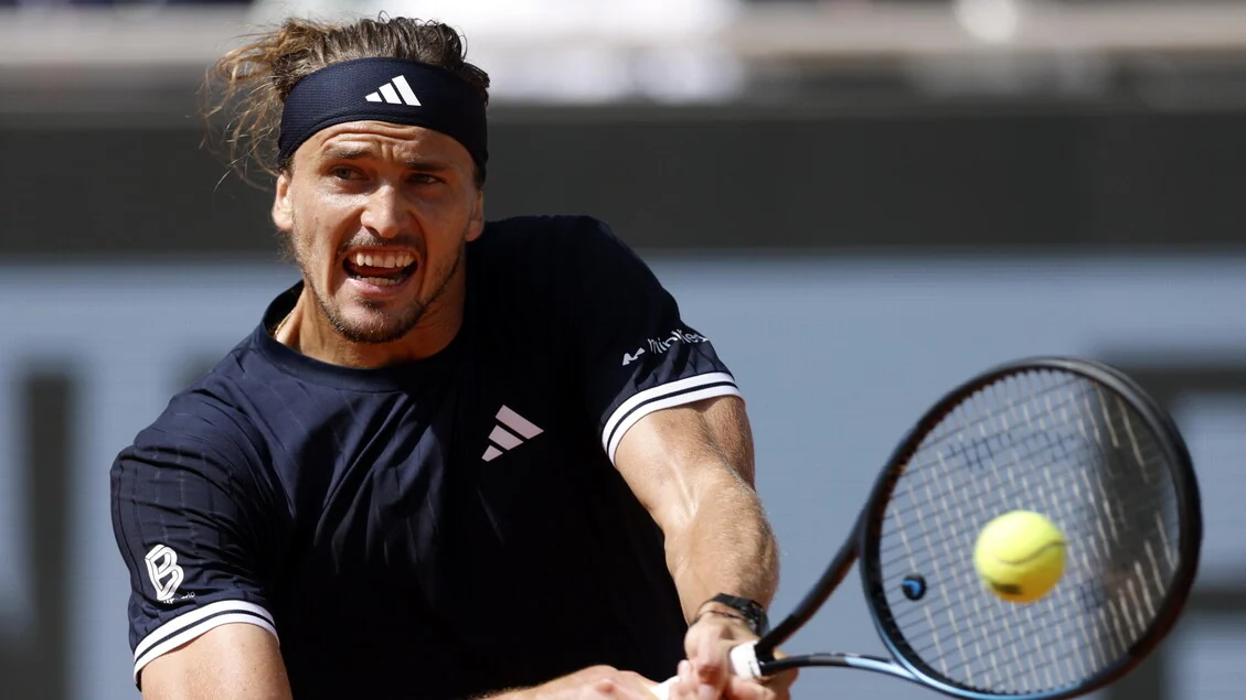 Tennis: Cobolli cede al 5/o set, Zverev vince il Roland Garros