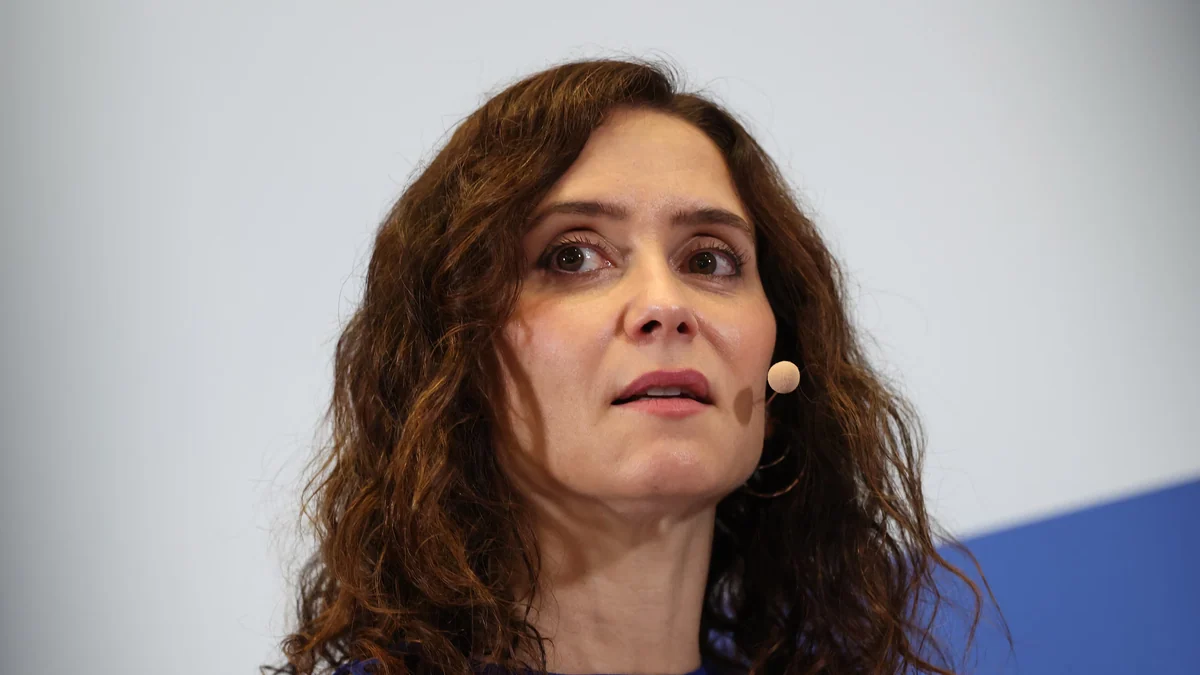 El Constitucional admite un recurso del PSOE por el veto del PP a investigar los impagos de Madrid Network, donde trabajó Ayuso