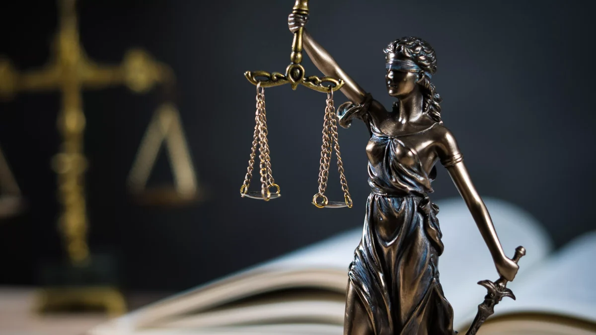 Attentat à Arras : la justice administrative autorise l'expulsion du frère de l'assaillant