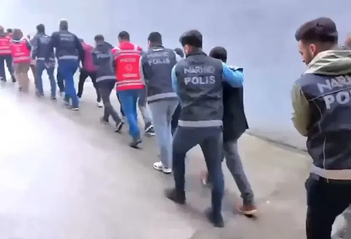 69 ilde uyuşturucu satıcılarına operasyon: 381 tutuklama