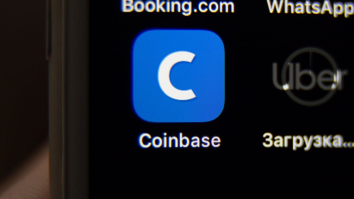 Coinbase Küresel Pazar Payında Rekor Kırdı: Finansal Verilerdeki Zayıflık Wall Street’i İkiye Böldü