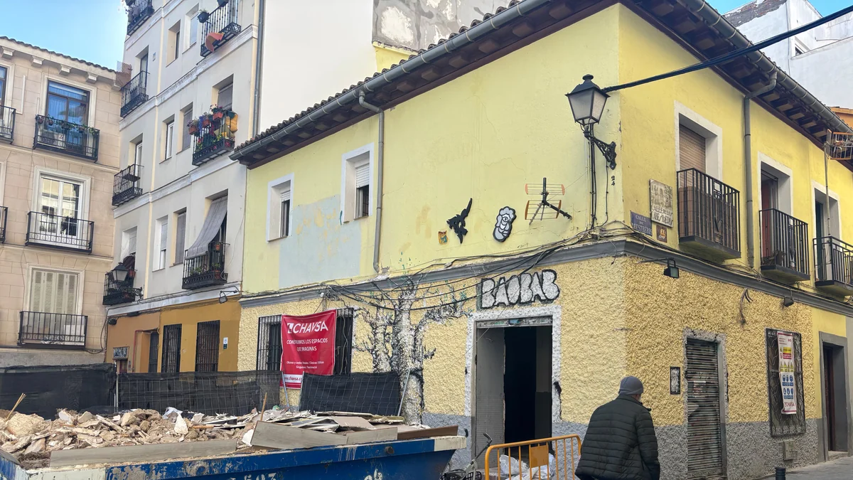 La justicia paraliza el derribo del restaurante Baobab de Madrid, donde se quiere construir un hotel cápsula