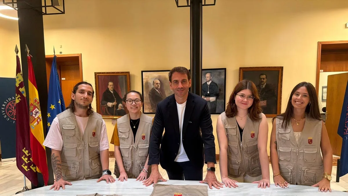 Cinco alumnos de la Universidad de Murcia se incorporan al programa de voluntariado internacional 'Inicia.Travel'