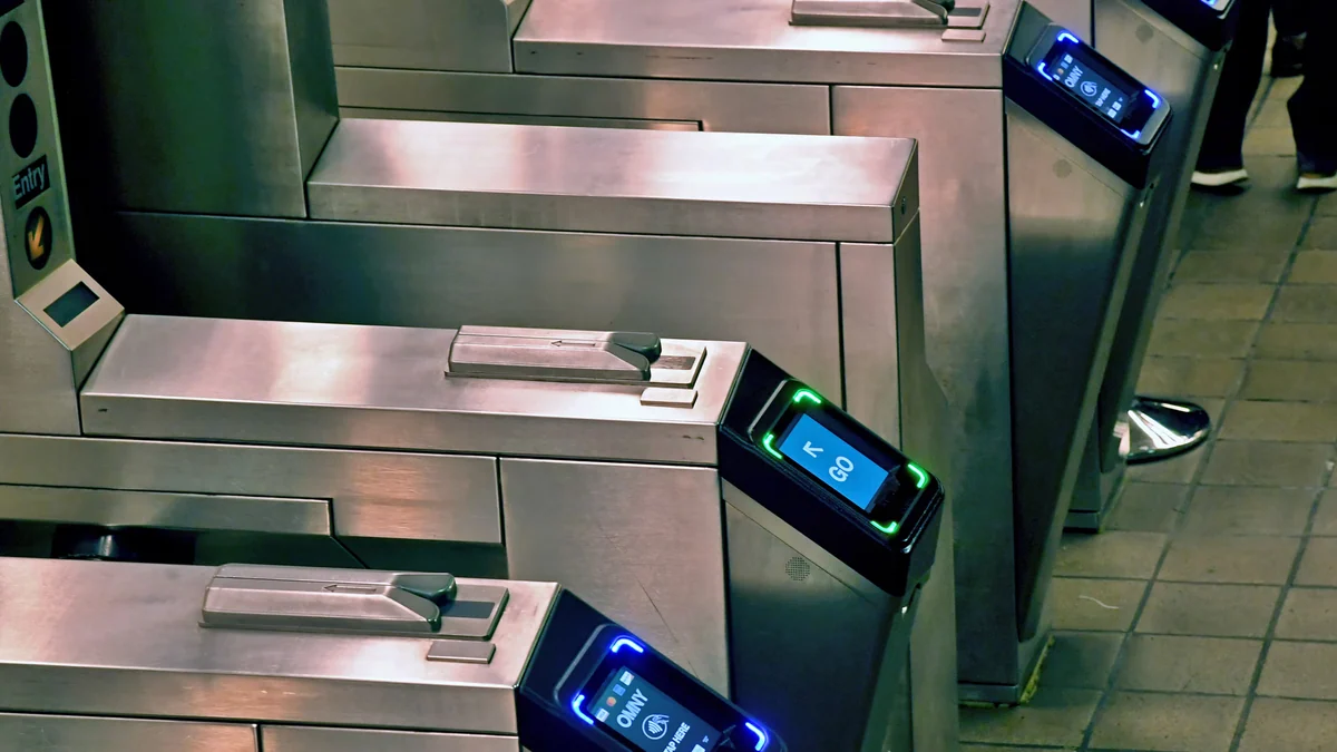 Cómo inscribirse en Fair Fares NYC y obtener el 50% de descuento en el transporte público de Nueva York