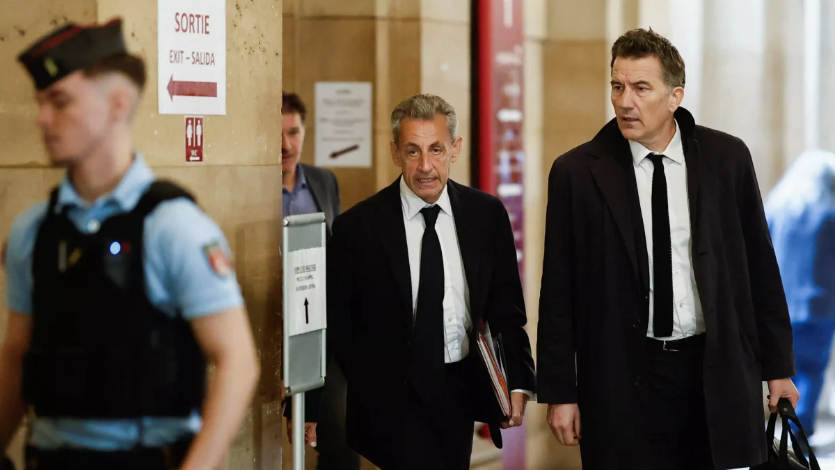 Procès libyen : «Il a bien existé un accord entre Nicolas Sarkozy et Mouammar Kadhafi», estime l’accusation