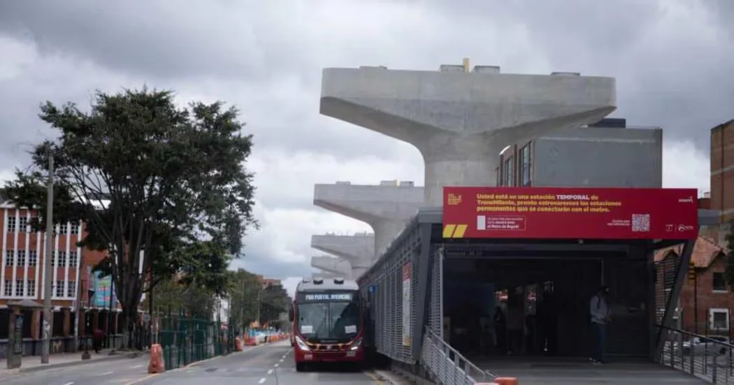 Manifestaciones de obreros del Metro de Bogotá afectan la movilidad en la ciudad: hay seis estaciones de Transmilenio sin servicio