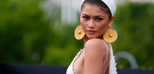 Zendaya trägt antike Ohrringe und erntet Kritik. Aber warum?
