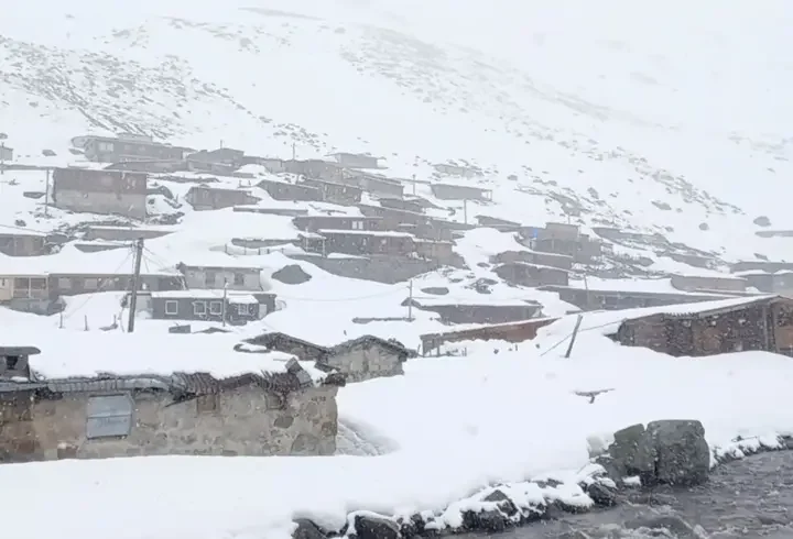 Mayıs ayında Rize’nin yükseklerinde kar yağışı