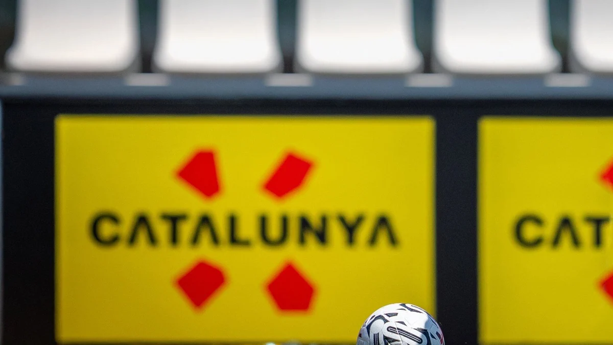 Barça y Espanyol realizan acciones para potenciar la marca Catalunya durante su pretemporada